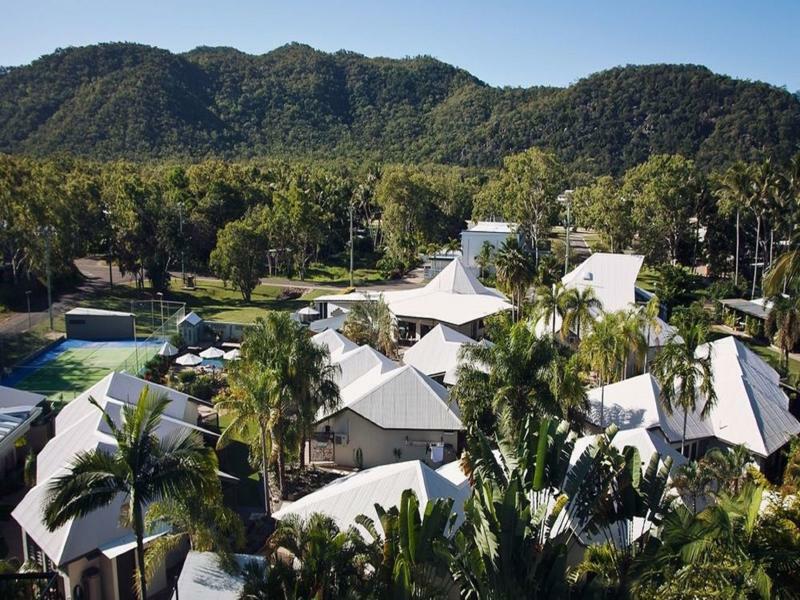 Island Leisure Resort Nelly Bay Экстерьер фото