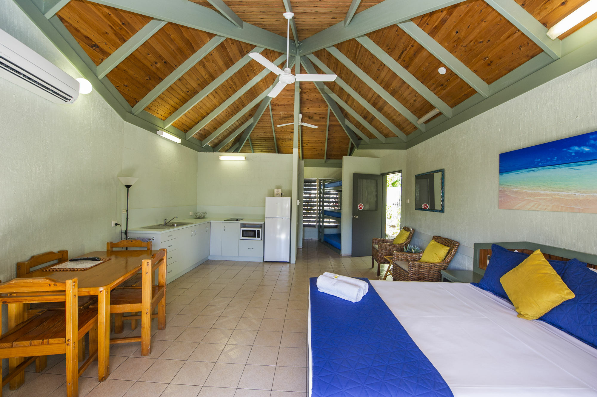 Island Leisure Resort Nelly Bay Экстерьер фото